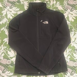 The North Face Women’s XS Outer Wear Apex Barrier Soft Shell